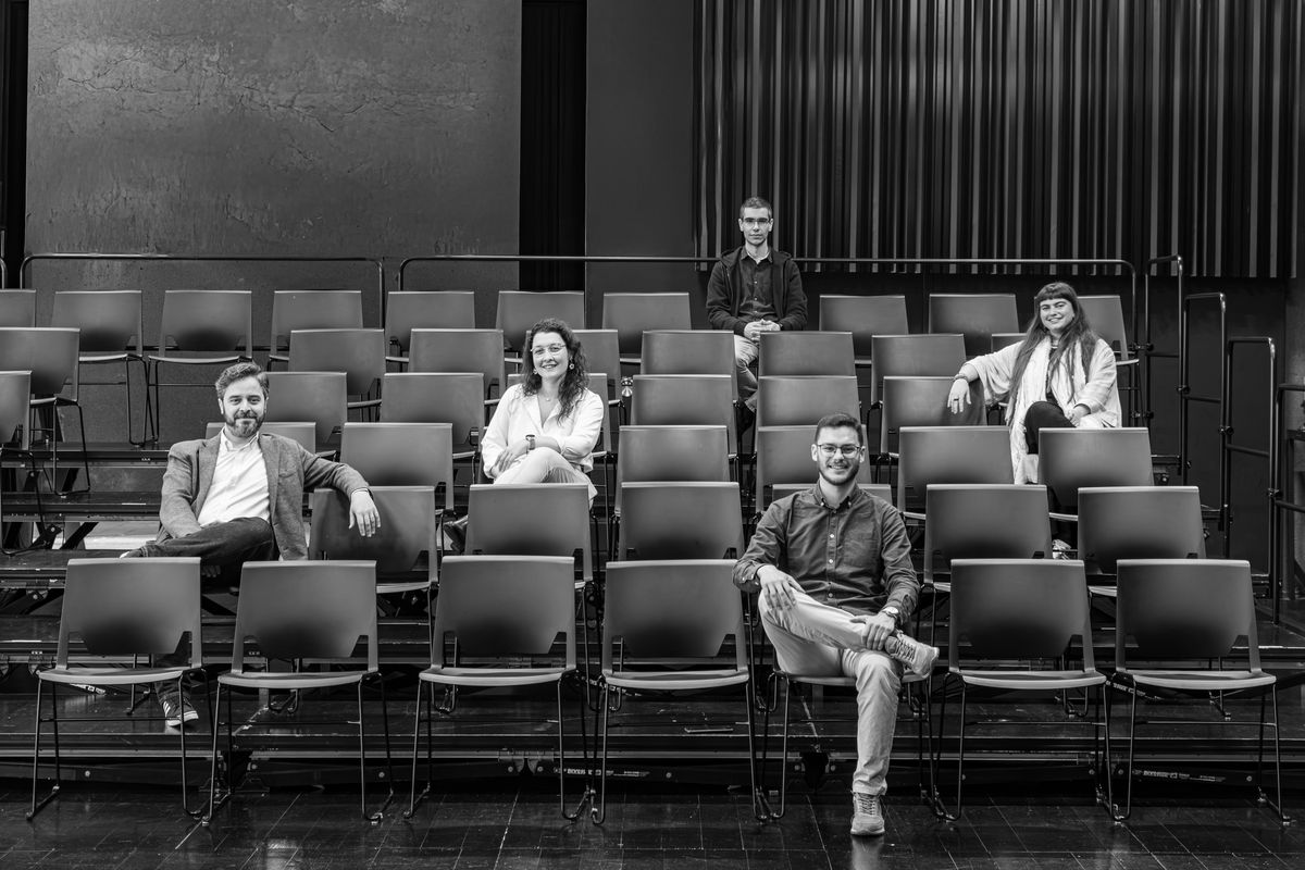 Equipa Insurgente, designers e estrategas no escritório de Ponta Delgada, Açores