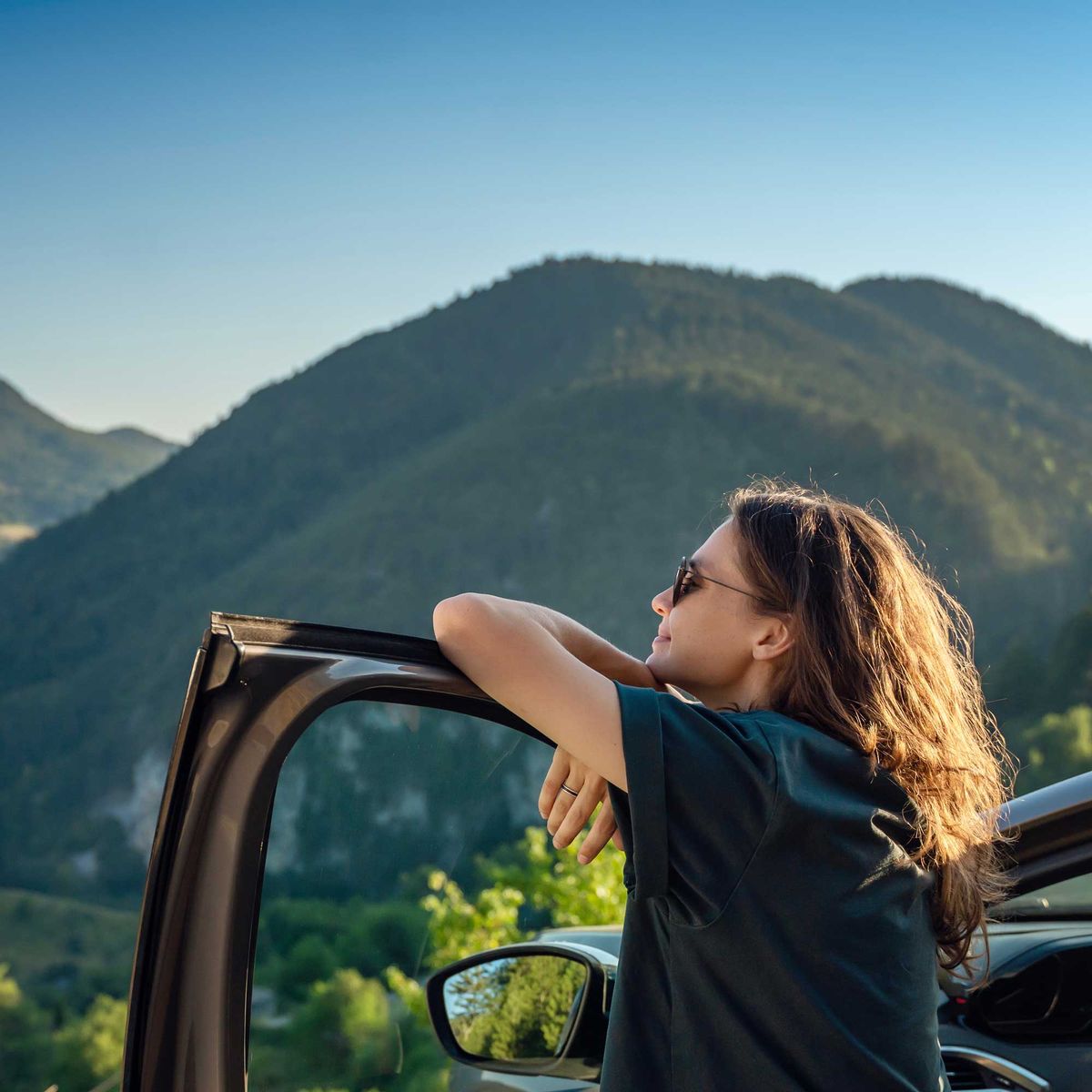 Equipa da Neblu rent-a-car fotografada nos Açores